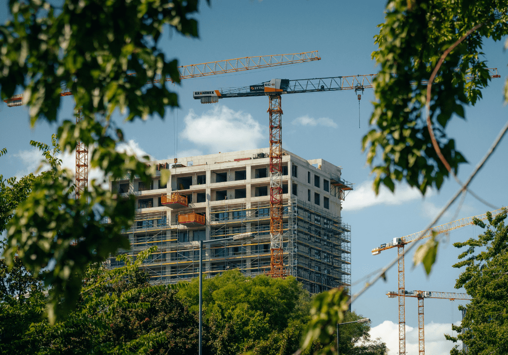 La falta de vivienda asequible desacelera las ventas, pero el precio subirá un 7% en 2026